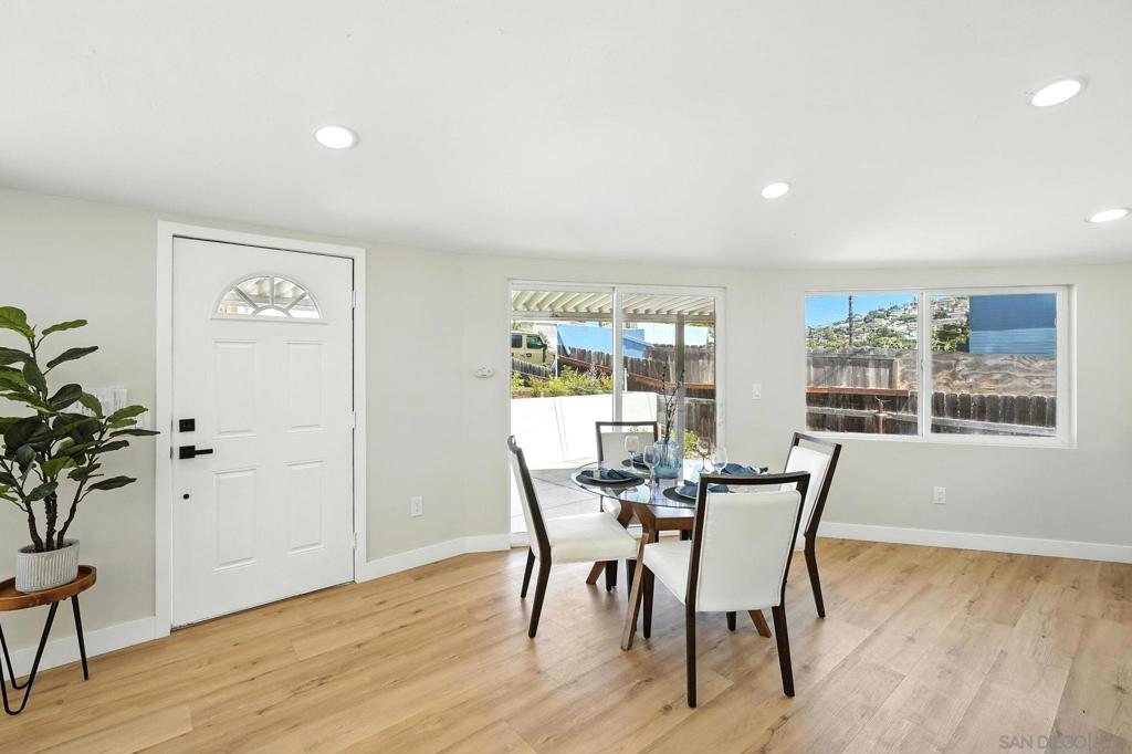 719 La Presa Ave