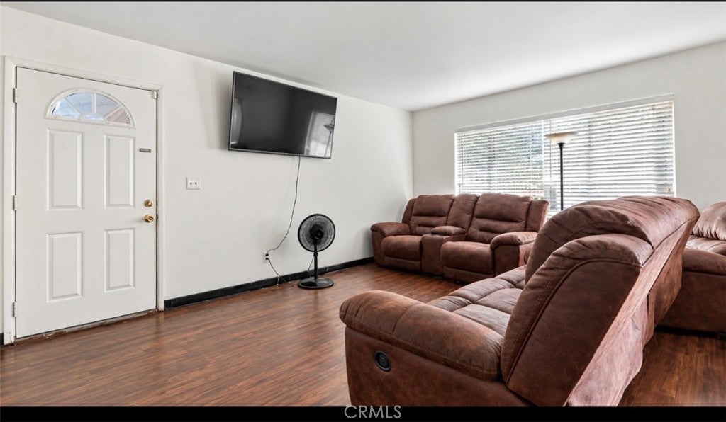 321 Date Ave.