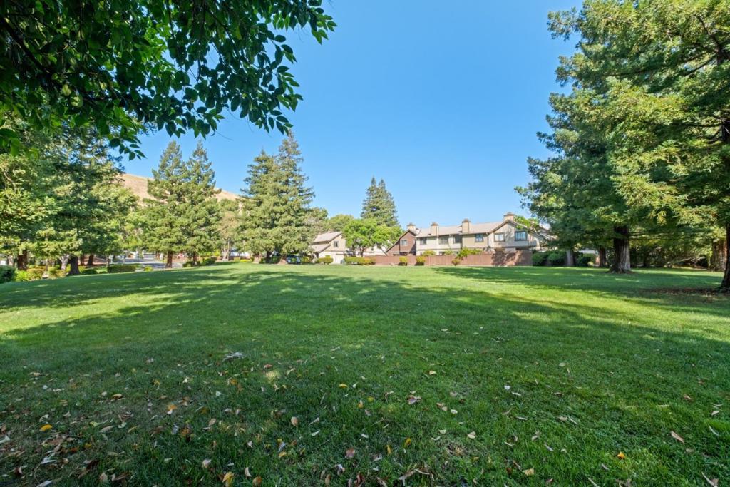 36075 Vallee Terrace