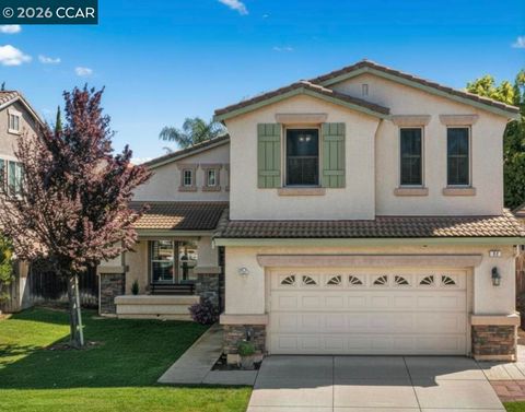Photo of 22 Matisse Ct Ct, Oakley, CA 94561 (MLS # 41127091)