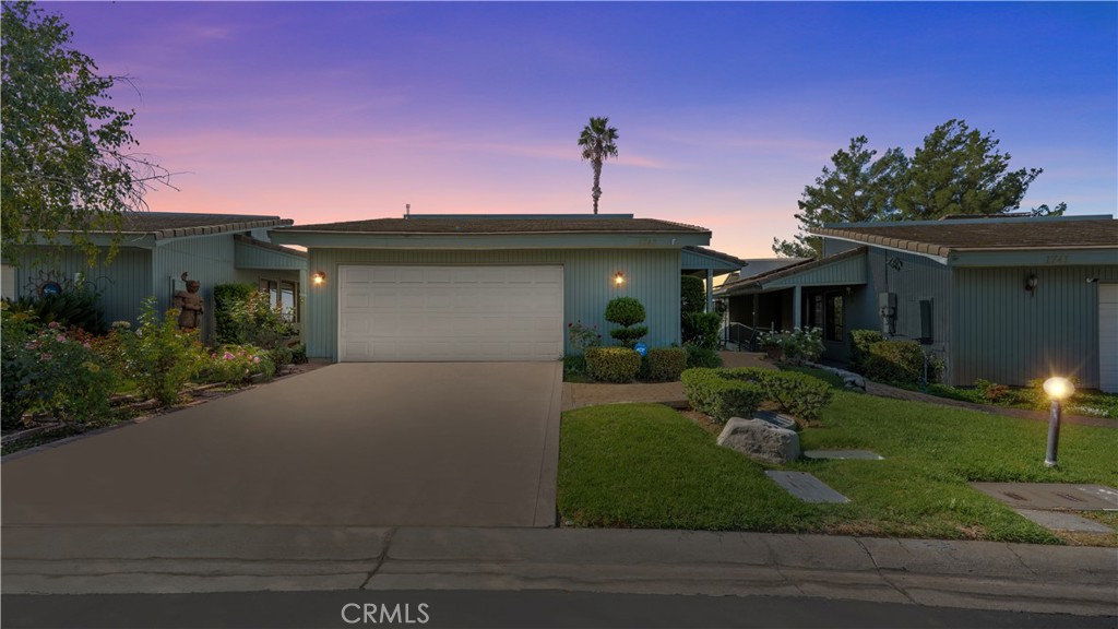 Private Gated Community located in the foothills of San Bernardino north of the 210 Fwy, one of the best locations in SB . Close to CSUSB. A free standing home with no attached walls. 2 car garage attached for easy access plus your own driveway for 2 cars. Two levels, each one offers 1 bedroom/1 bath, its own living room with fireplace, unobstructed panoramic views of the city lights , 2 A/C units one for each floor. Bar/kitchenette, dumbwaiter, skylight over the staircase , open-concept main living area, large bedrooms, window shutters. Laundry room just off the master bedroom.
Community amenities include a pool and spa, picnic area all within a quiet, beautifully landscaped environment with a total of 15 units . Front and back gardening are included in the association.