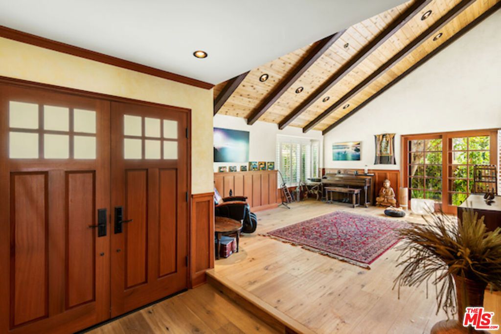 Photo of 1360 Avenida De Cortez, Pacific Palisades, CA 90272 (MLS # 25586895)