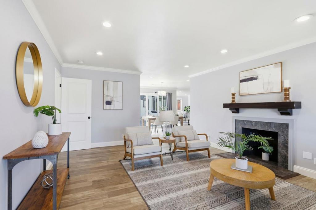 2256 Consuelo Avenue