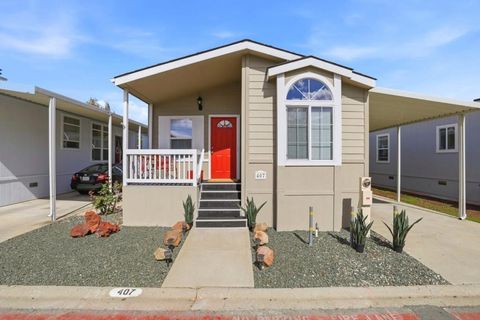 Photo of 1220 Tasman, Sunnyvale, CA 94089 (MLS # ML82047535)