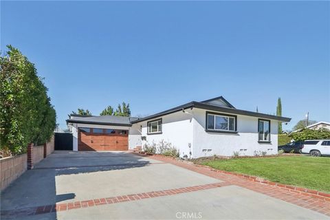 Photo of 10007 Debra, North Hills, CA 91343 (MLS # CV26009588)