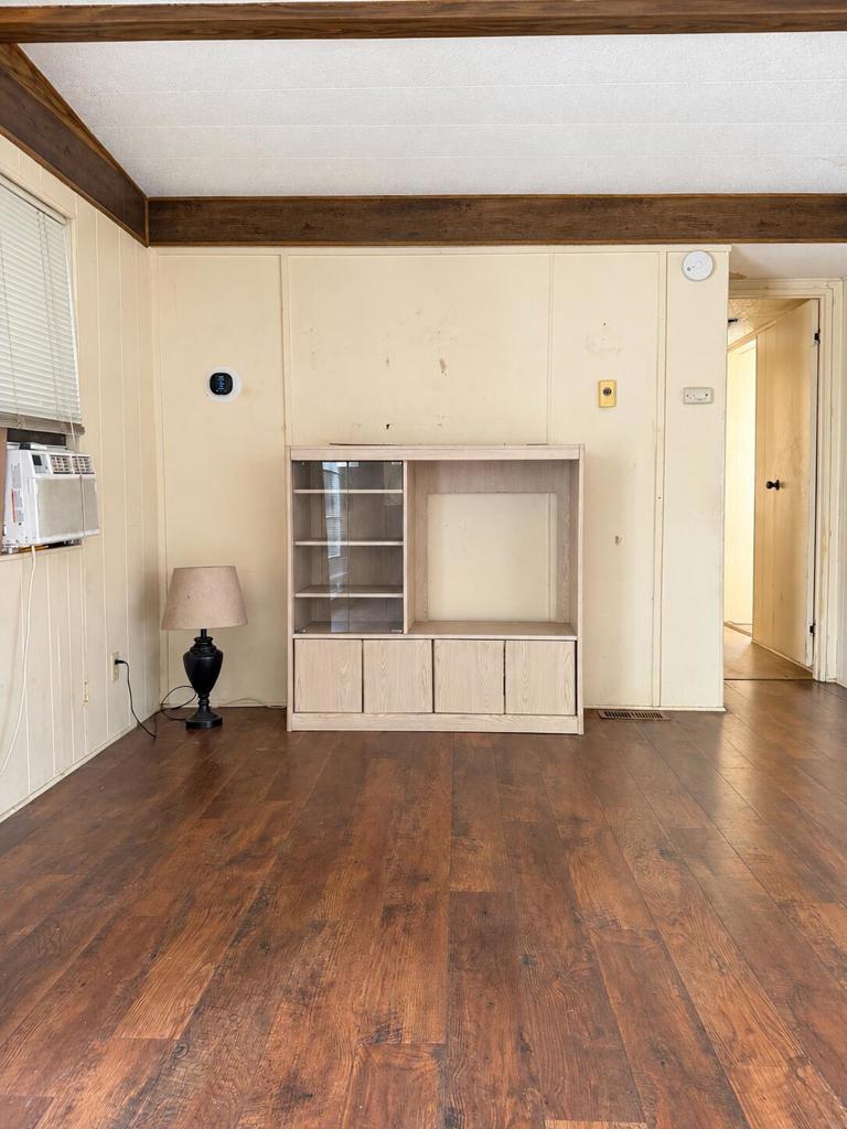 18801 Roberts Road 52