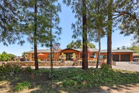 2824 Scenic View Rd Alpine CA 91901