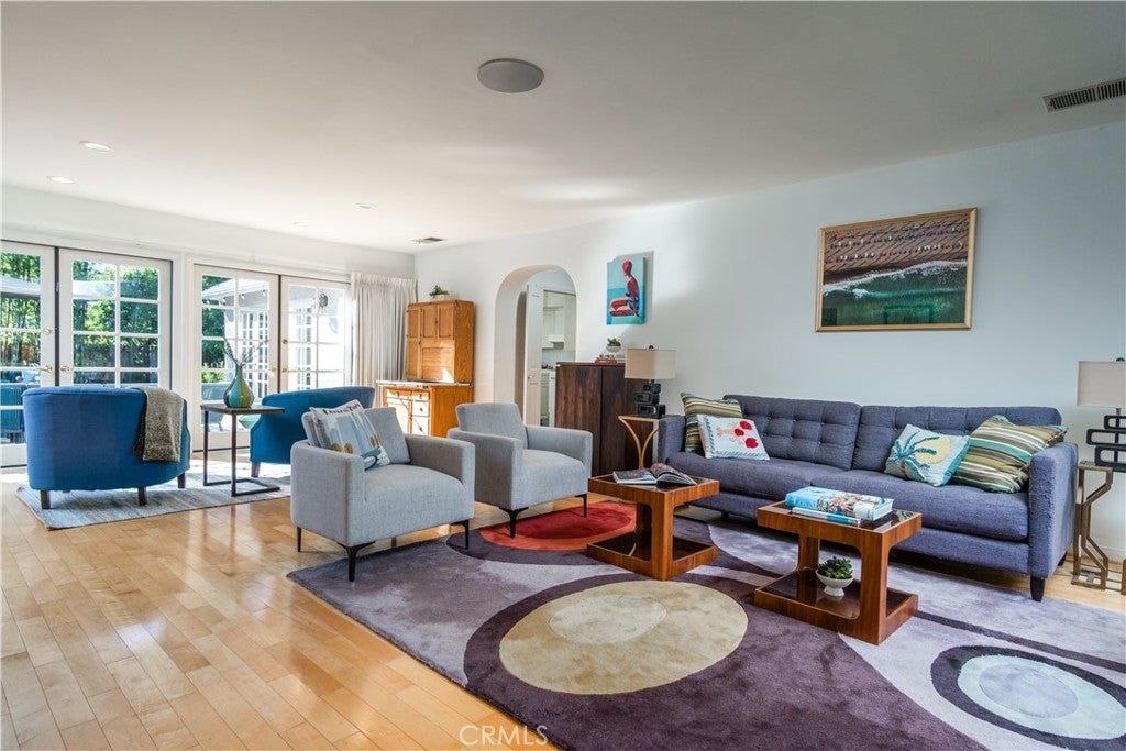 4755 Burnet