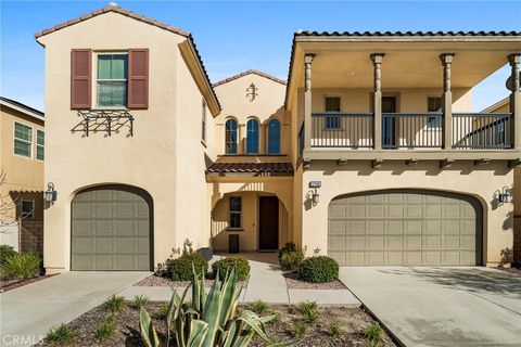 Photo of 27606 Skylark Lane, Saugus, CA 91350 (MLS # SR26022459)