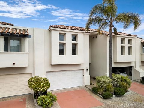 Photo of 6435 Zumirez Drive #2, Malibu, CA 90265 (MLS # SR25146830) Photo of 6435 Zumirez Drive #2, Malibu, CA 90265 (MLS # SR25146830)