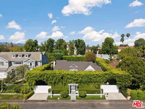 Photo of 4525 Lemp Avenue, Los Angeles, CA 91602 (MLS # 26867071)
