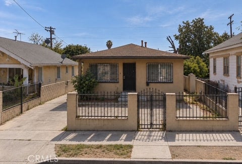 Photo of 3224 E 4th ST, Los Angeles, CA 90063 (MLS # SR26229495)