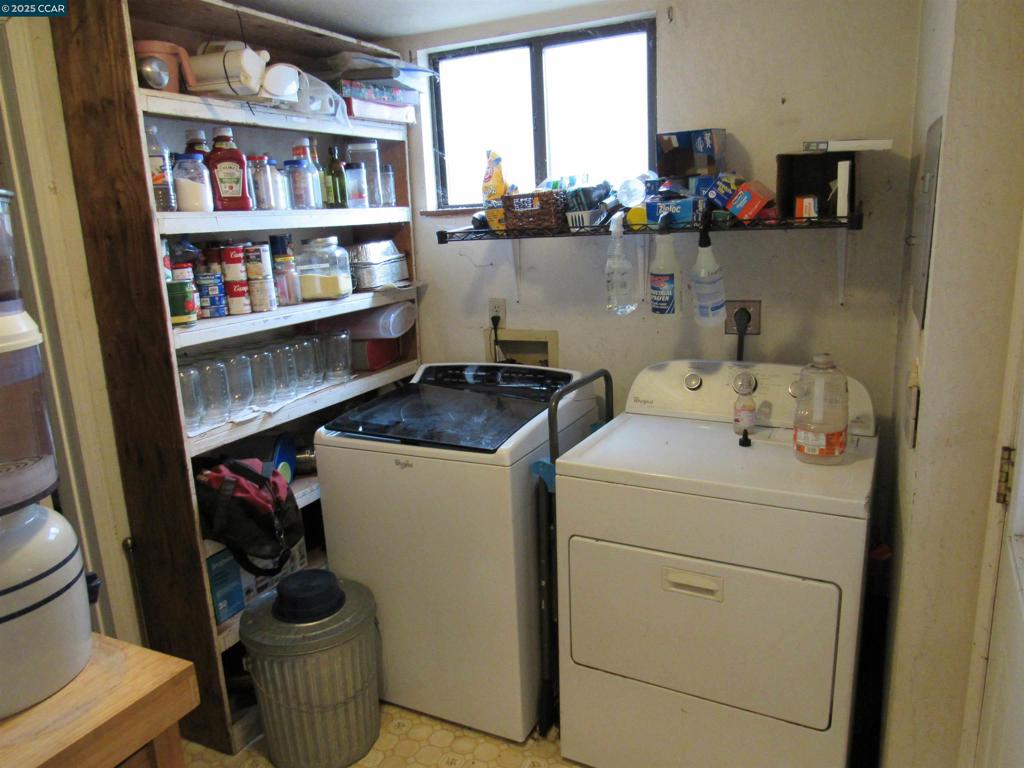 SANDMOUND ACRES - Residential