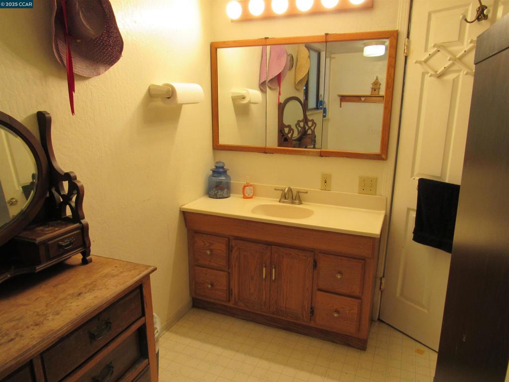 SANDMOUND ACRES - Residential