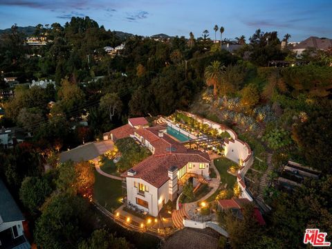 Photo of 1744 Reedvale Lane, Los Angeles, CA 90049 (MLS # 26671963)