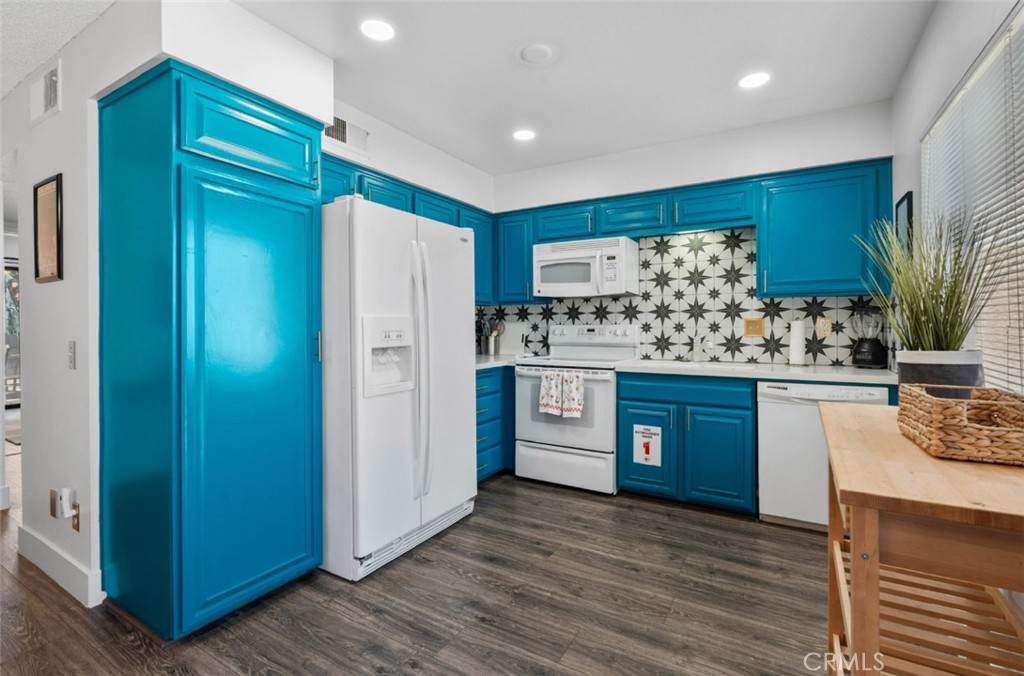 Mountain Shadows (PS) (33468) - Residential Lease