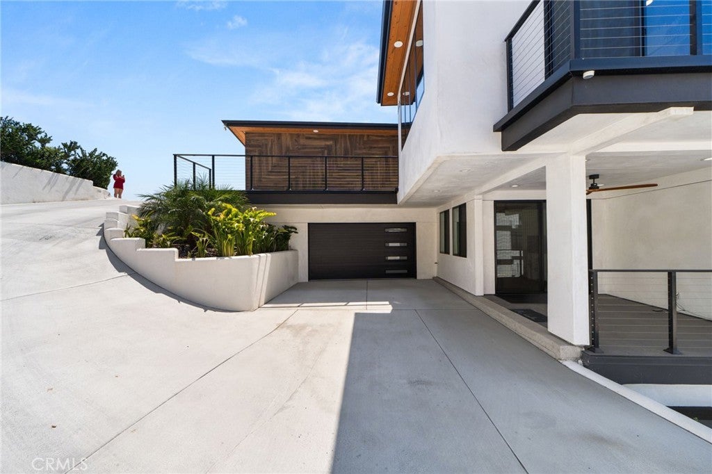 8089 Camino Predera