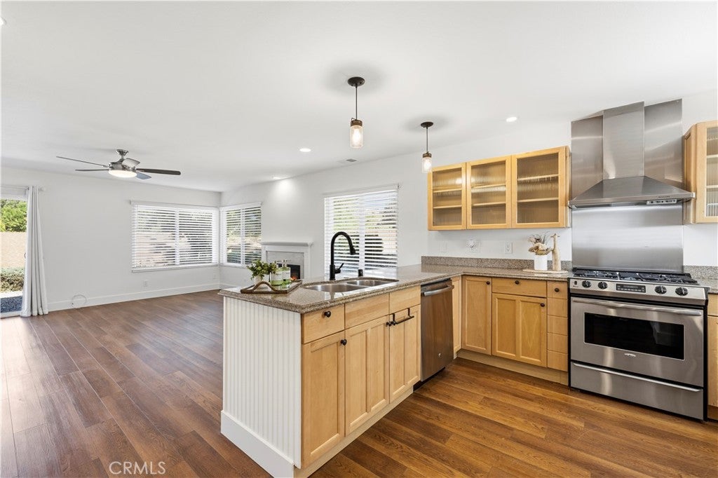 26277 Rainbow Glen Dr