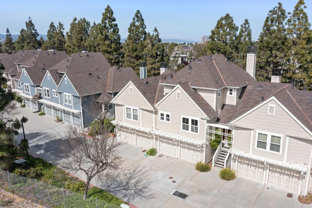 1121 Outrigger Lane