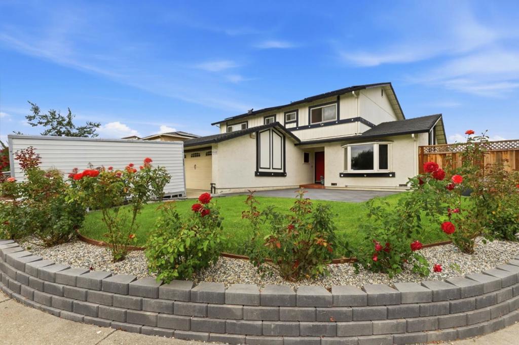 7185 Orchard Drive