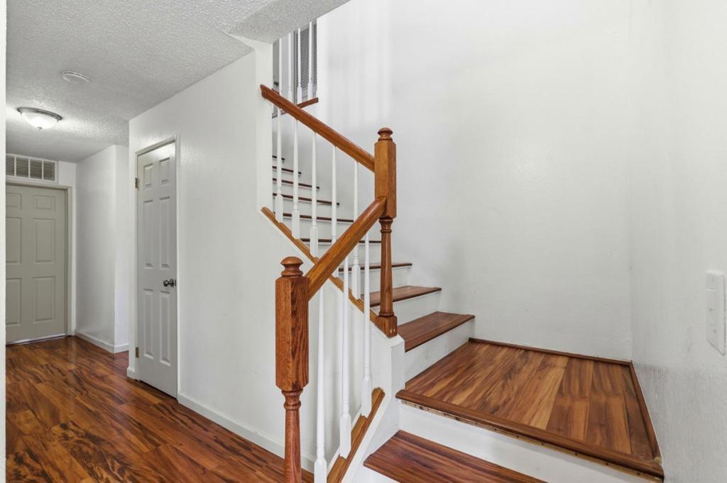 7185 Orchard Drive