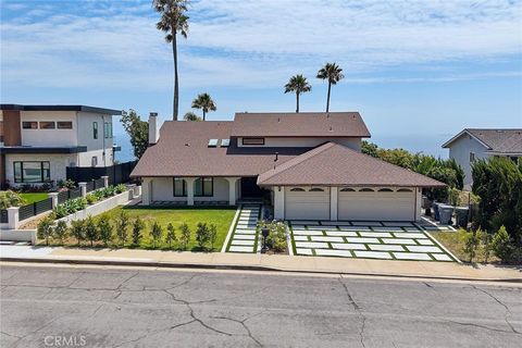 Photo of 30804 Via La Cresta, Rancho Palos Verdes, CA 90275 (MLS # PW26094798)