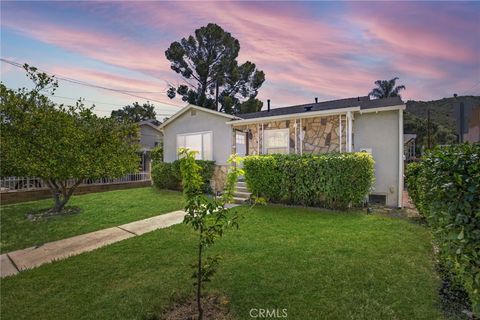 Photo of 7664 Beckett Street, Tujunga, CA 91042 (MLS # CV26090863)