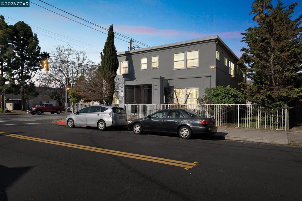 1401 Bissell Ave