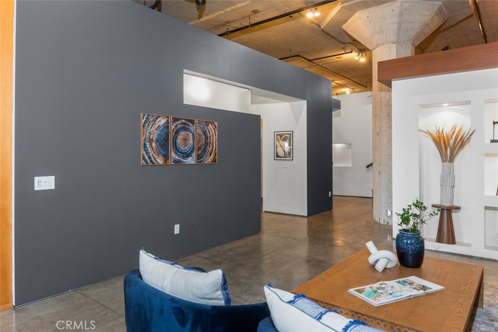 115 W 4th Street 308