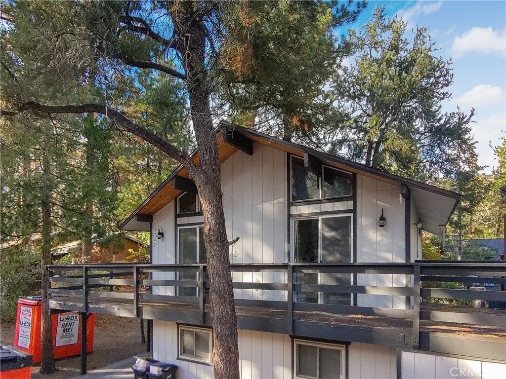 Photo of 1742 Twin Lakes, Wrightwood, CA 92397 (MLS # TR25242364)