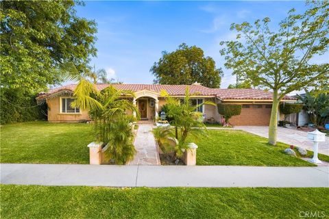 Photo of 15608 Harvest Street, Granada Hills, CA 91344 (MLS # SR26101158)