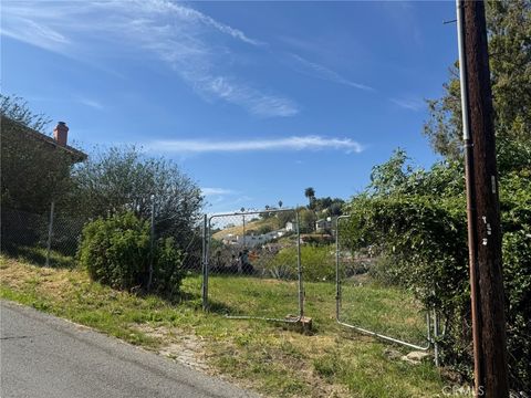 Photo of 3439 Amethyst Street, Los Angeles, CA 90032 (MLS # DW26051613)