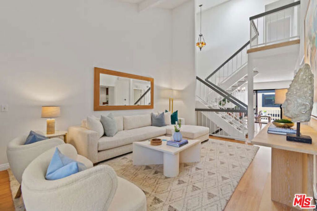 Photo of 5008 Timberlake Terrace, Culver City, CA 90230 (MLS # 26669469)