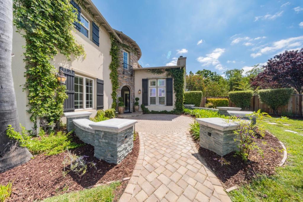 2365 Glen Creek Court