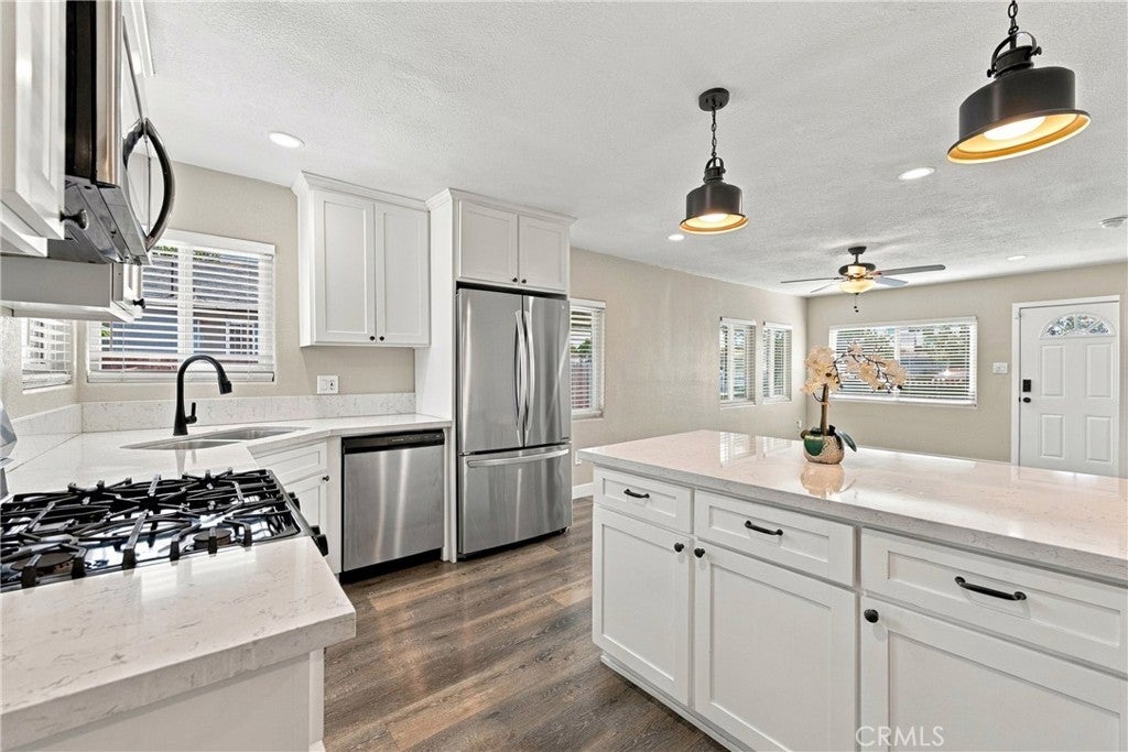 1215 W 131st
