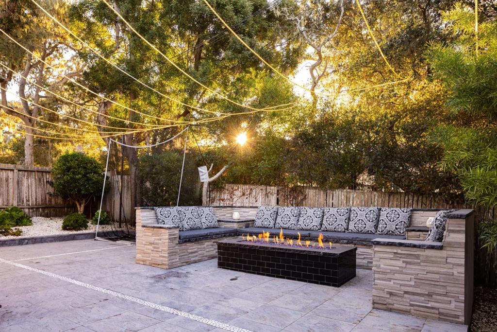 2908 Oak Knoll Road