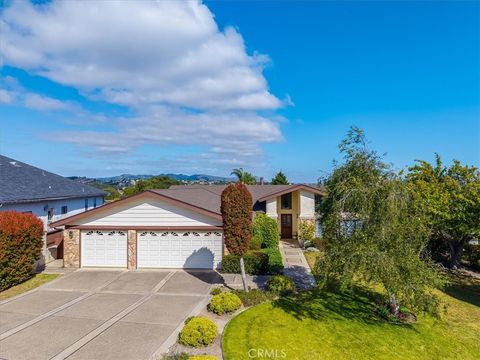 Photo of 249 Margo Way, Pismo Beach, CA 93449 (MLS # SC26111912)