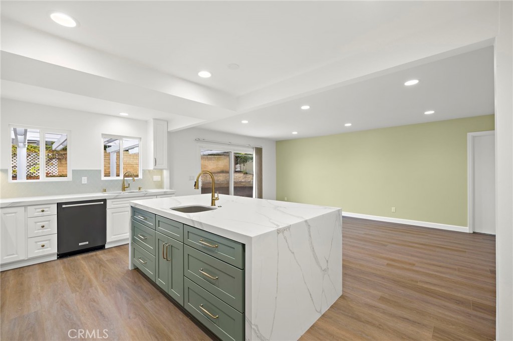 Santa Ana Country Club Area (SACC) - Residential Lease