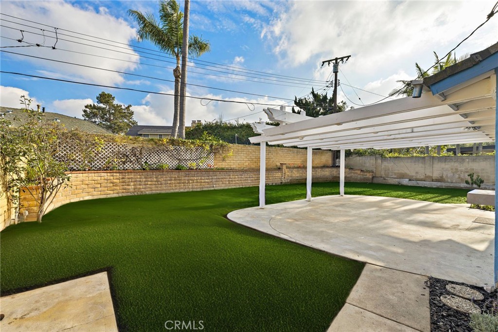 Santa Ana Country Club Area (SACC) - Residential Lease