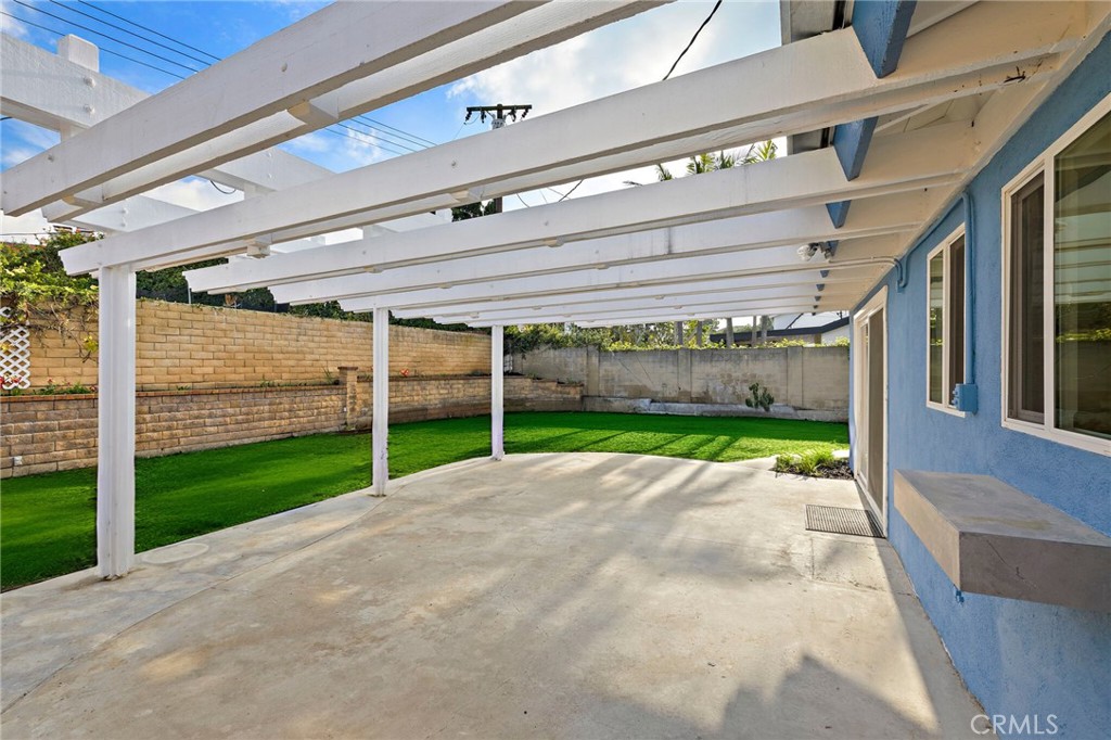 Santa Ana Country Club Area (SACC) - Residential Lease