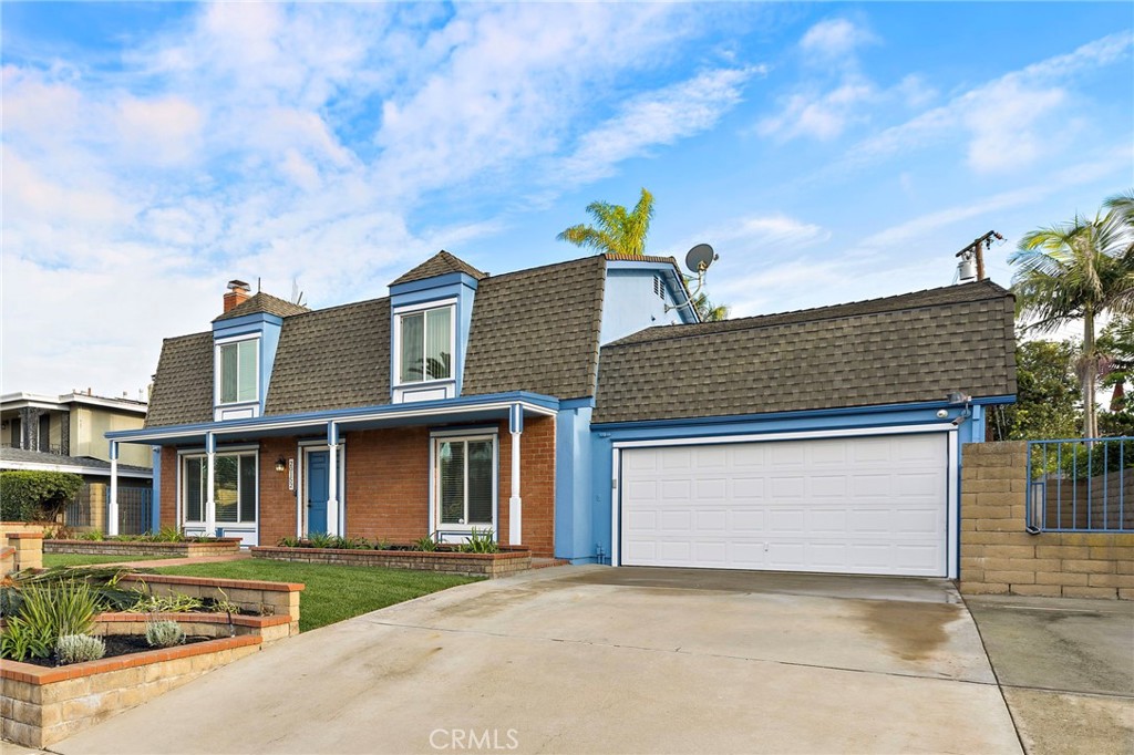 Santa Ana Country Club Area (SACC) - Residential Lease