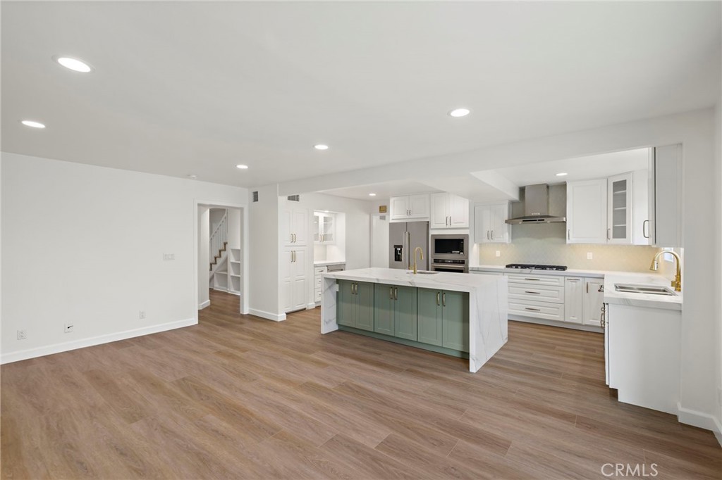 Santa Ana Country Club Area (SACC) - Residential Lease