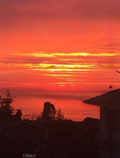 Photo of 6614 Abbottswood Dr, Rancho Palos Verdes, CA 90275 (MLS # PV26129807)