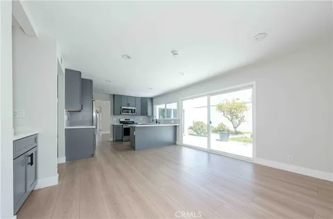 MLS: OC26095739
