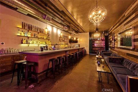 21620 Roscoe 21602-21604 Canoga Park CA 91304