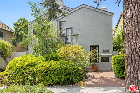 Photo of 832 15th Street #4, Santa Monica, CA 90403 (MLS # 26834211)