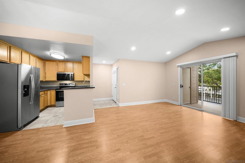 3635 Grove 268