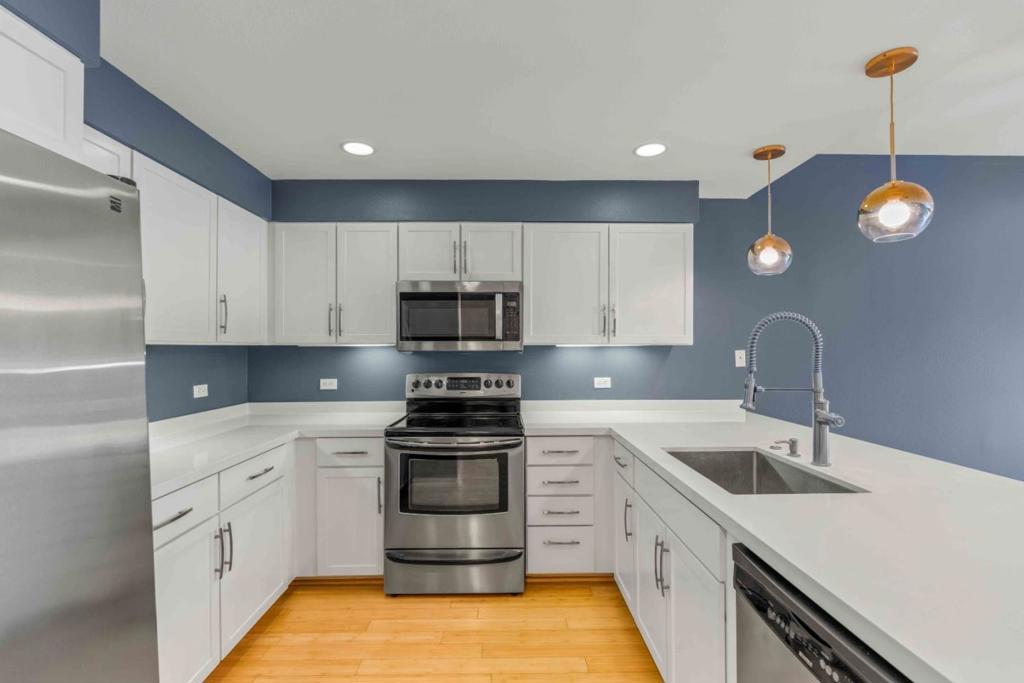 125 Patterson Street 320
