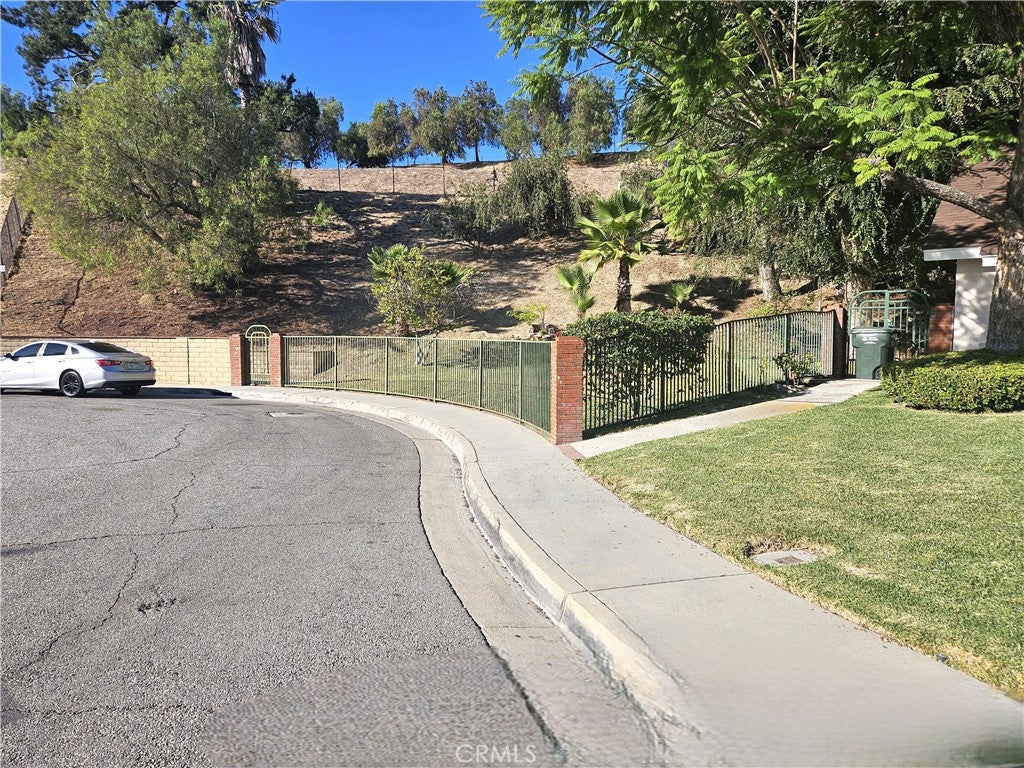 2322 S Lynn Court
