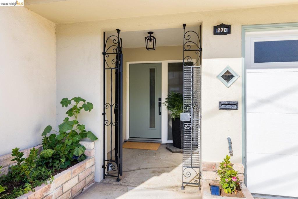 270 270 Baltimore WAY